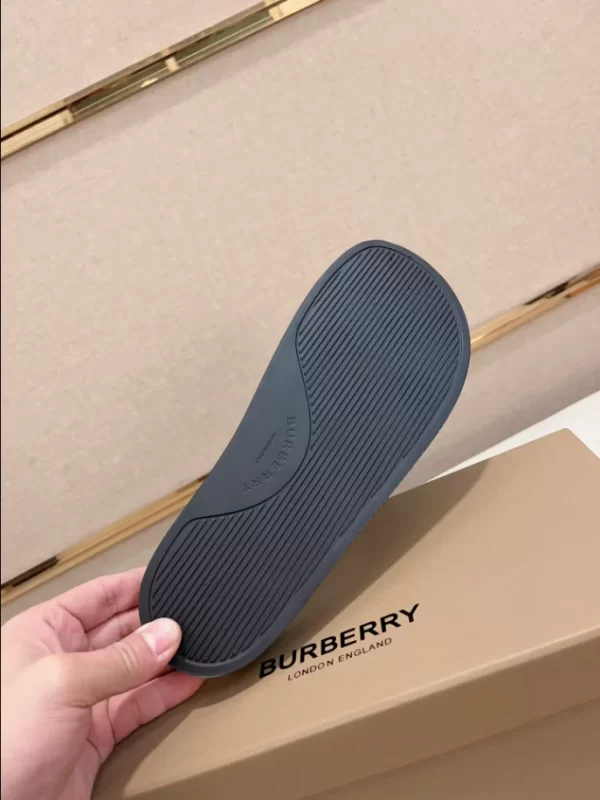 Burberry Check Slides - SB15