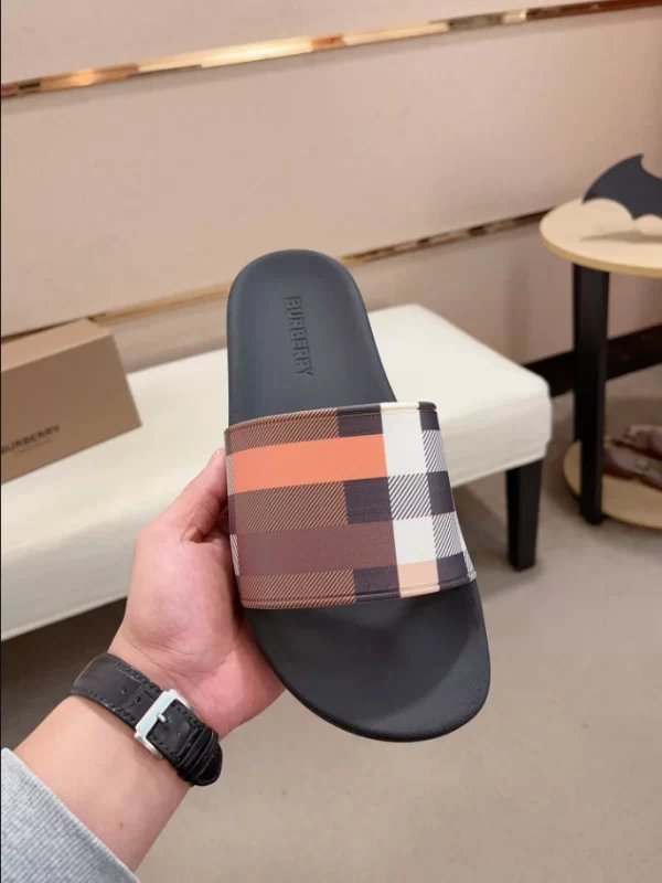 Burberry Check Slides - SB16