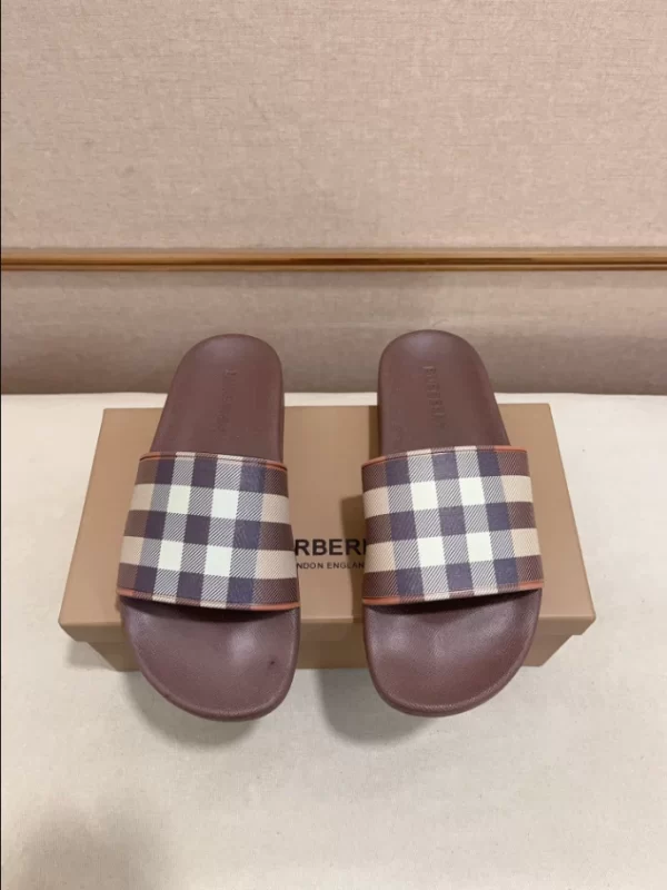 Burberry Check Slides - SB11