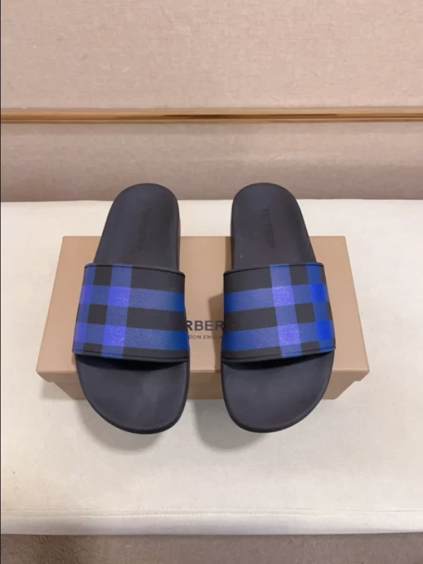 Burberry Check Slides - SB12