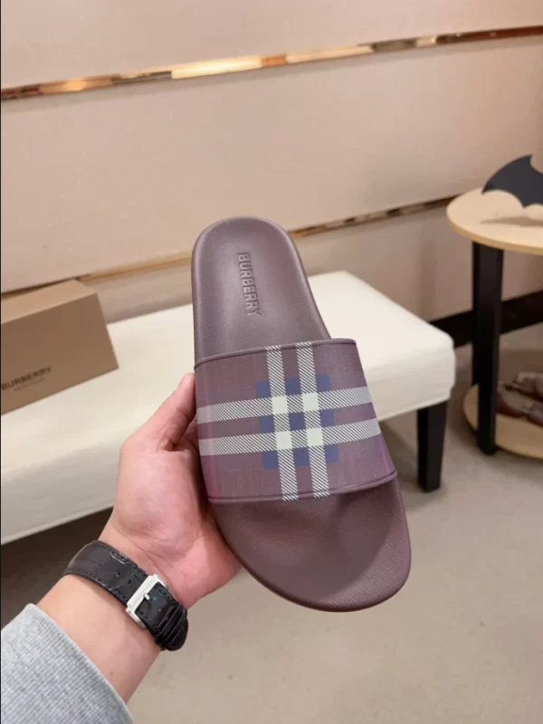 Burberry Check Slides - SB13