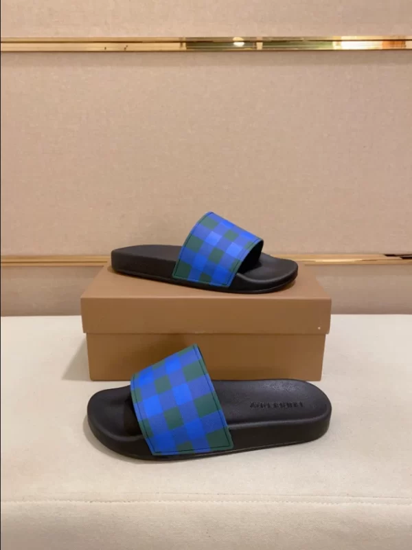 Burberry Check Slides - SB05