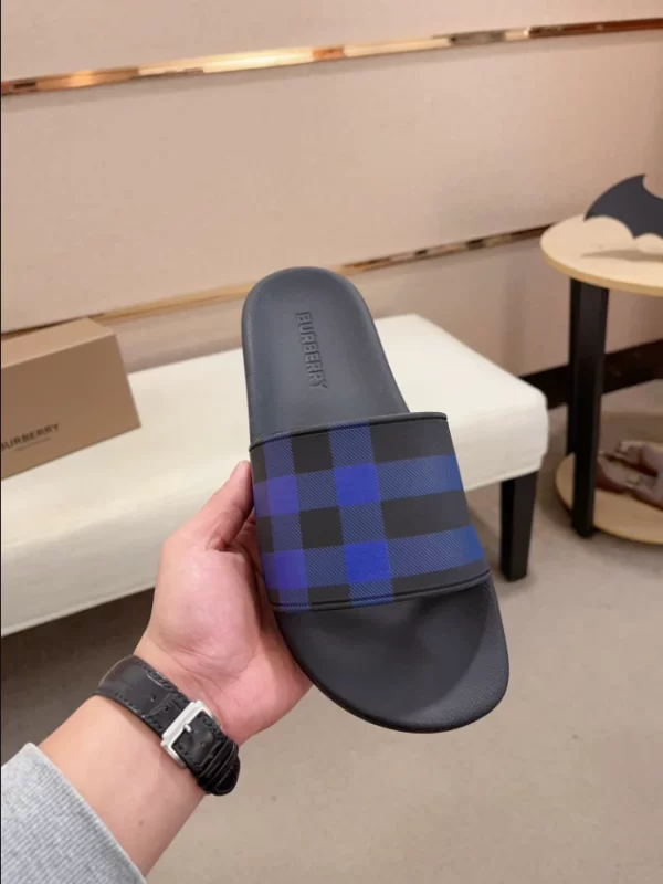 Burberry Check Slides - SB12