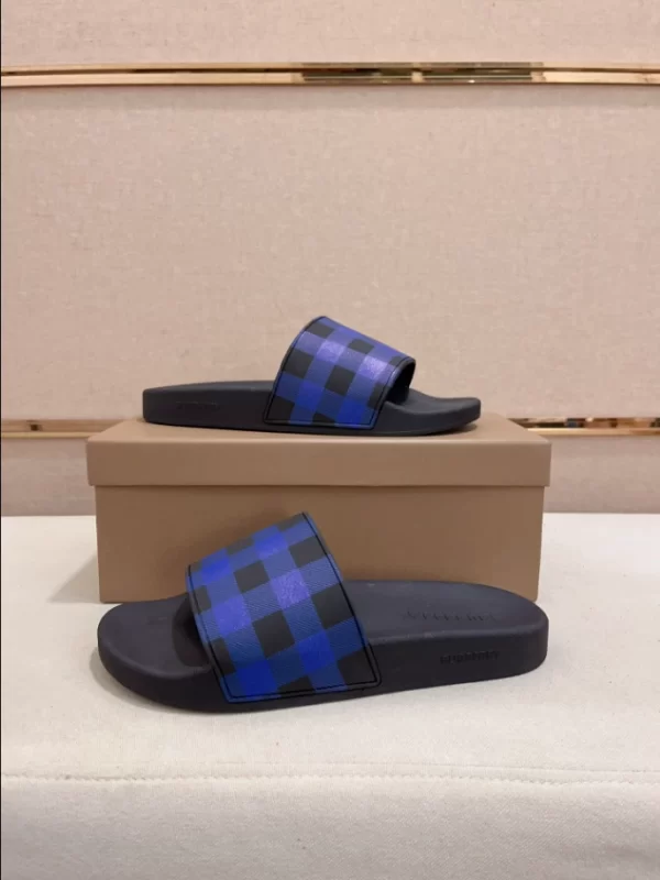 Burberry Check Slides - SB12