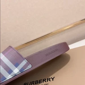 Burberry Check Slides - SB13