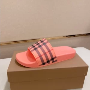 Burberry Check Slides - SB08