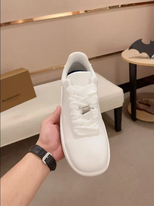 Burberry Leather Stock Sneakers - RBB02