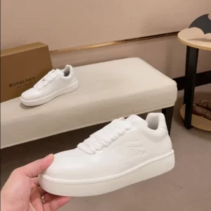 Burberry Leather Stock Sneakers - RBB02