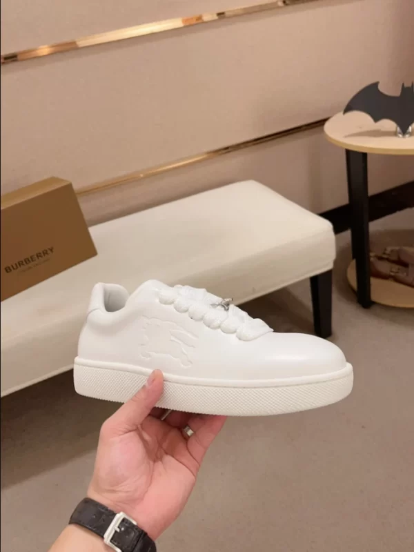 Burberry Leather Stock Sneakers - RBB02