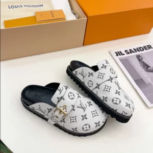 LV Cosy Flat Comfort Clogs - S33