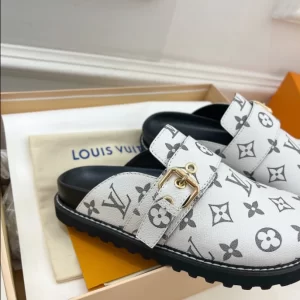 LV Cosy Flat Comfort Clogs - S33