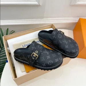 LV Cosy Flat Comfort Clogs - S32