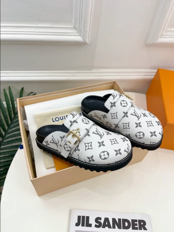 LV Cosy Flat Comfort Clogs - S33