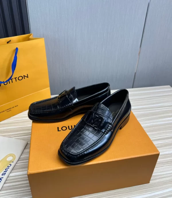 LV Montaigne Loafer - RL74