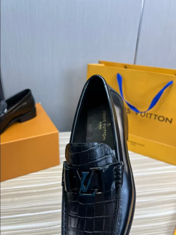 LV Montaigne Loafer - RL74