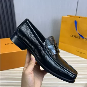 LV Montaigne Loafer - RL75