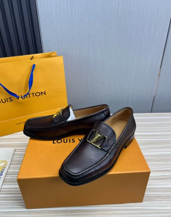 LV Montaigne Loafer - RL76