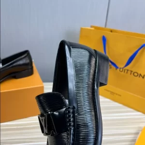 LV Montaigne Loafer - RL75