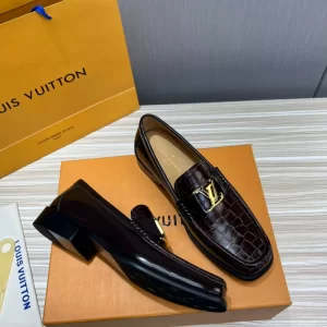 LV Montaigne Loafer - RL78