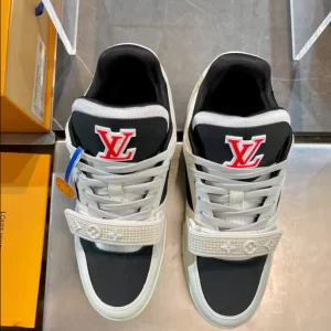 LV Trainer Sneaker - RLS82