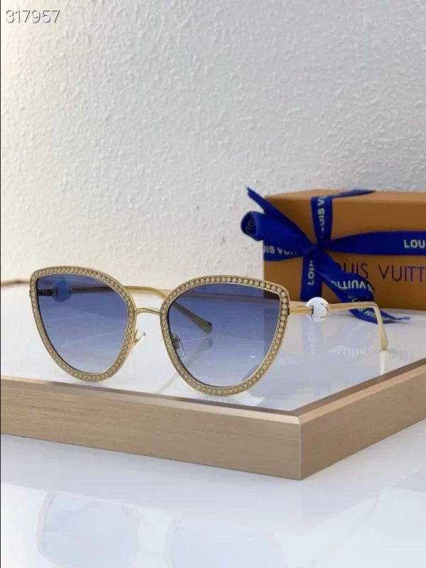 Louis Vuitton Sunglasses – LRS98