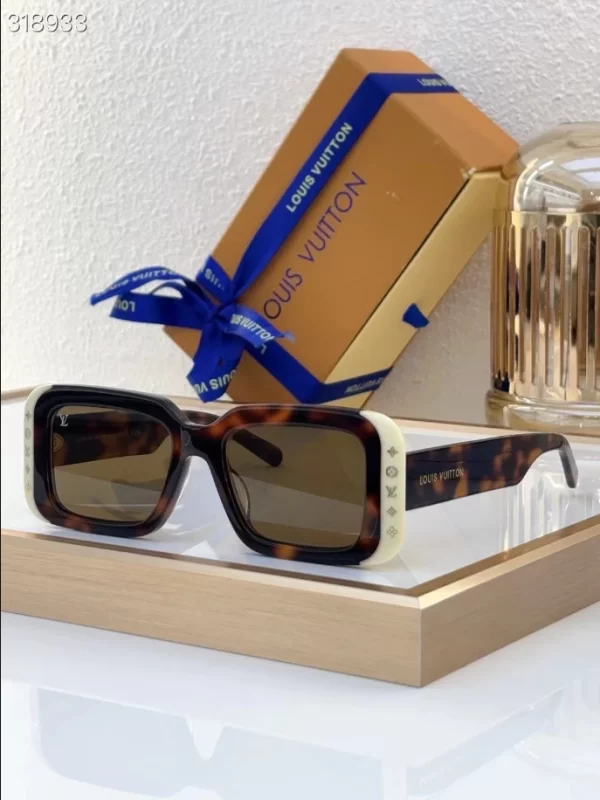 Louis Vuitton Sunglasses – LRS89