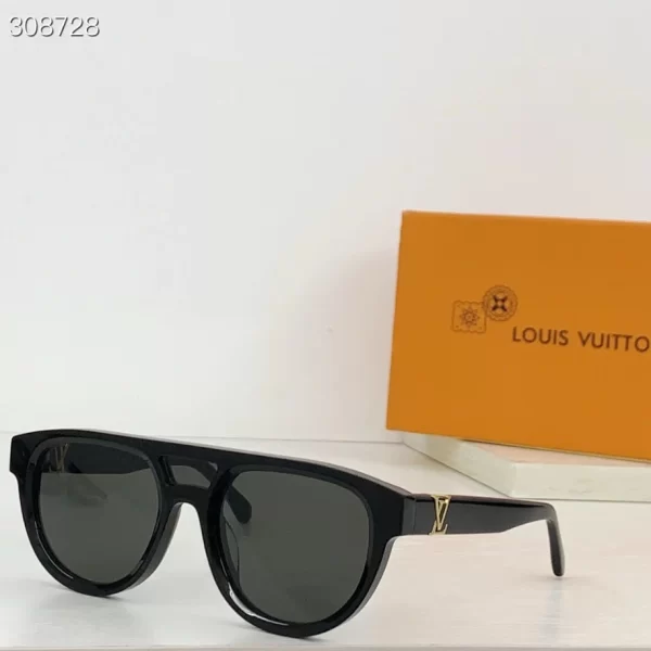 Louis Vuitton Sunglasses – LRS33