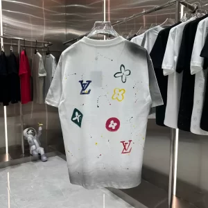 Louis Vuitton T-shirt - LRT02