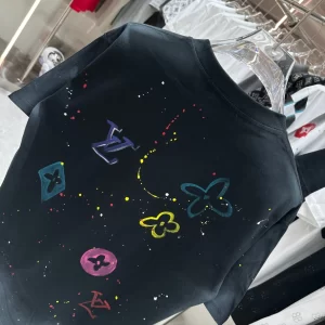 Louis Vuitton T-shirt - LRT03