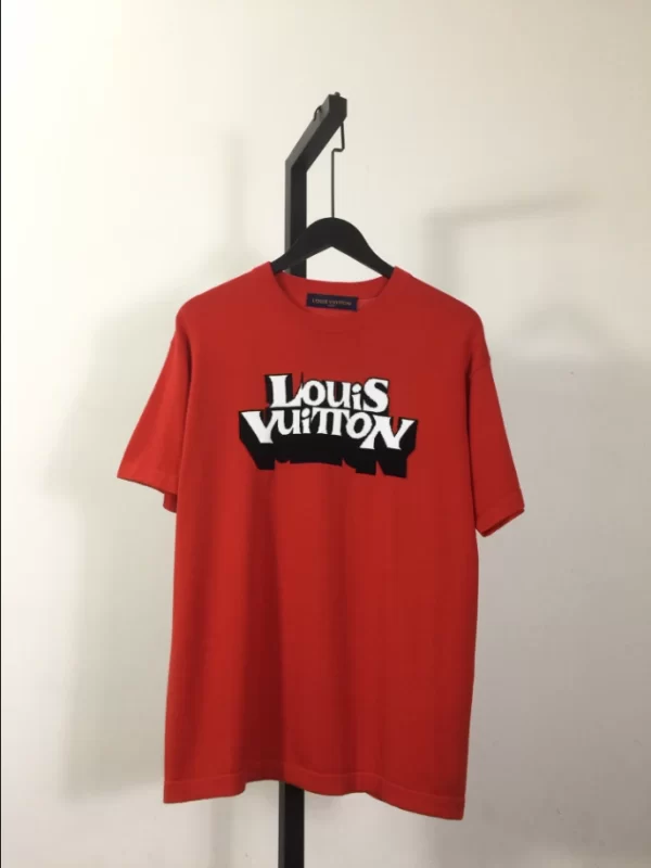 Louis Vuitton T-shirt - LRT29