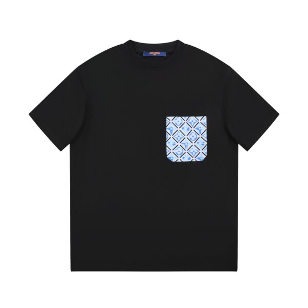 Louis Vuitton T-shirt - LRT32