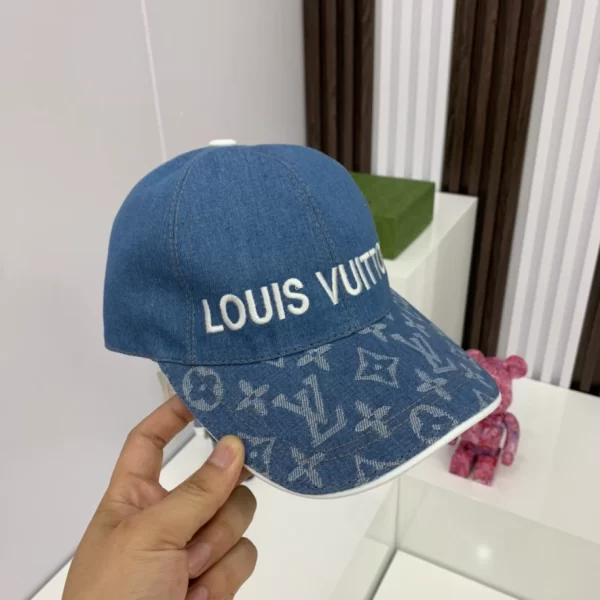 Louis vuitton LV Cap – RLC19