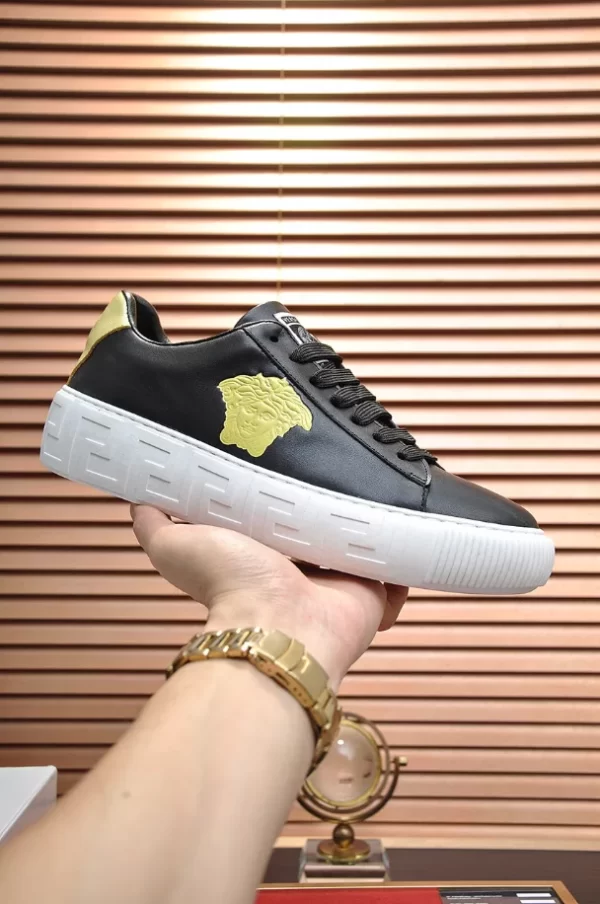 Versace Greca Sneakers - RVS22