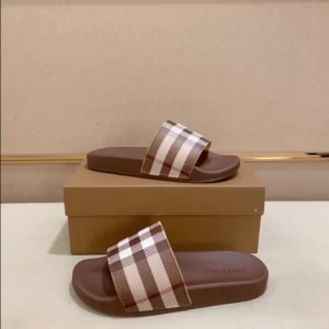 Burberry Check Slides - SB07