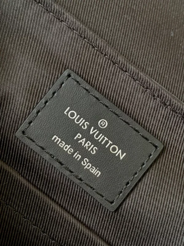 Louis Vuitton District Bag