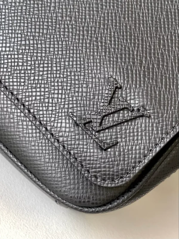 Louis Vuitton District Bag