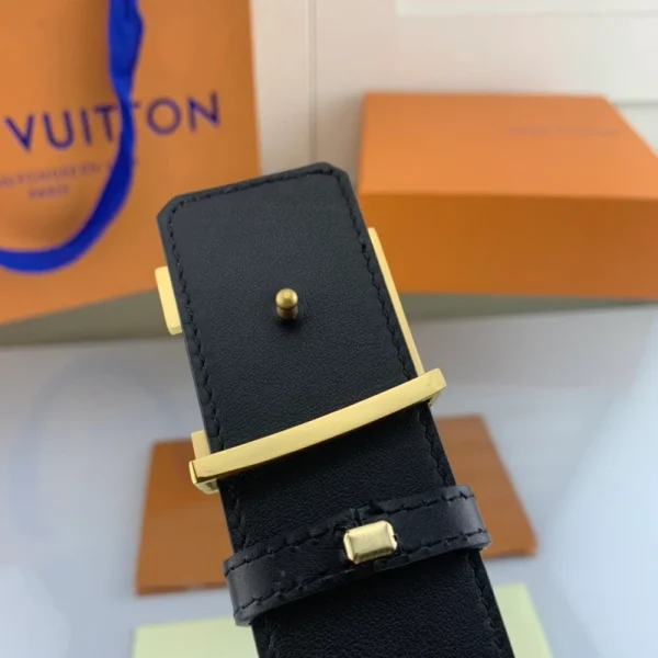 LOUIS VUITTON BELT