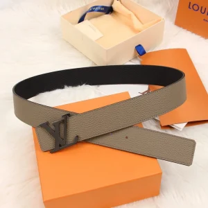 LOUIS VUITTON BELT