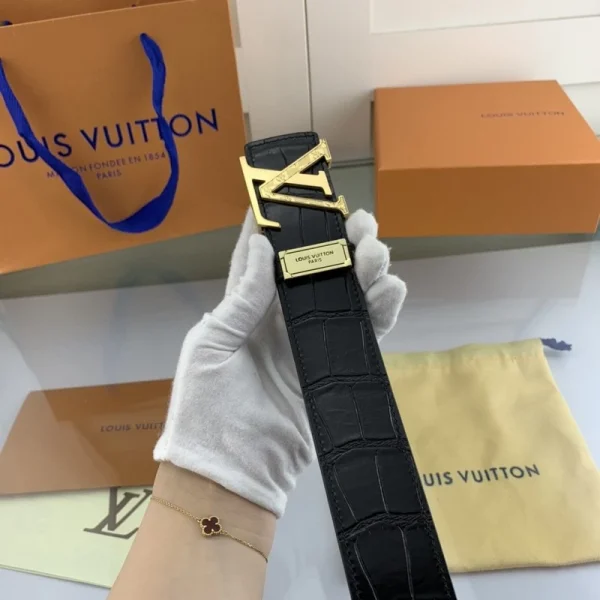 LOUIS VUITTON BELT