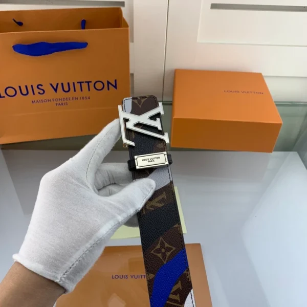 LOUIS VUITTON BELT