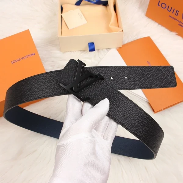 LOUIS VUITTON BELT